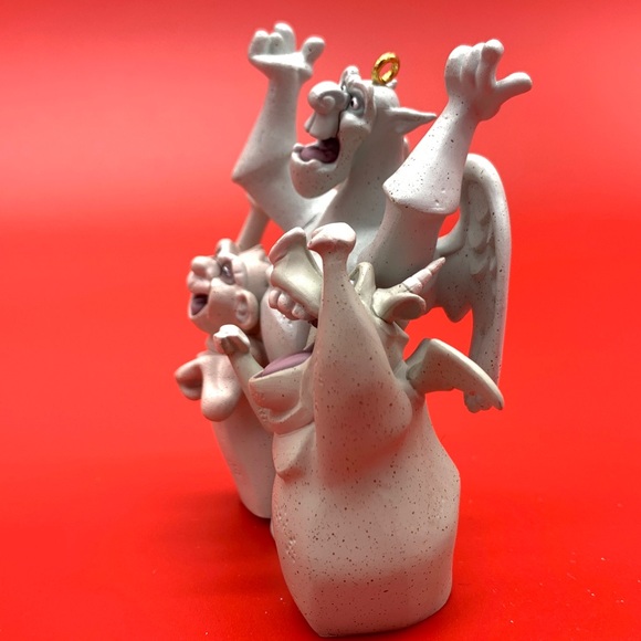 Disney Hallmark Hunchback of Notre Dame Gargoyles Christmas Ornament w/Box. EUC - Picture 11 of 17
